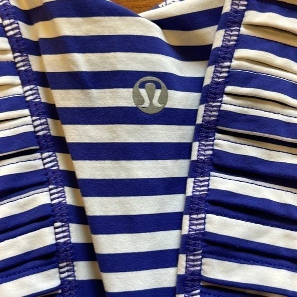 Lululemon women’s size 6 athletic tank top - Picture 6 of 9